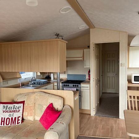 Beautiful 2-Bed Static Caravan ニュートン・スチュワート エクステリア 写真