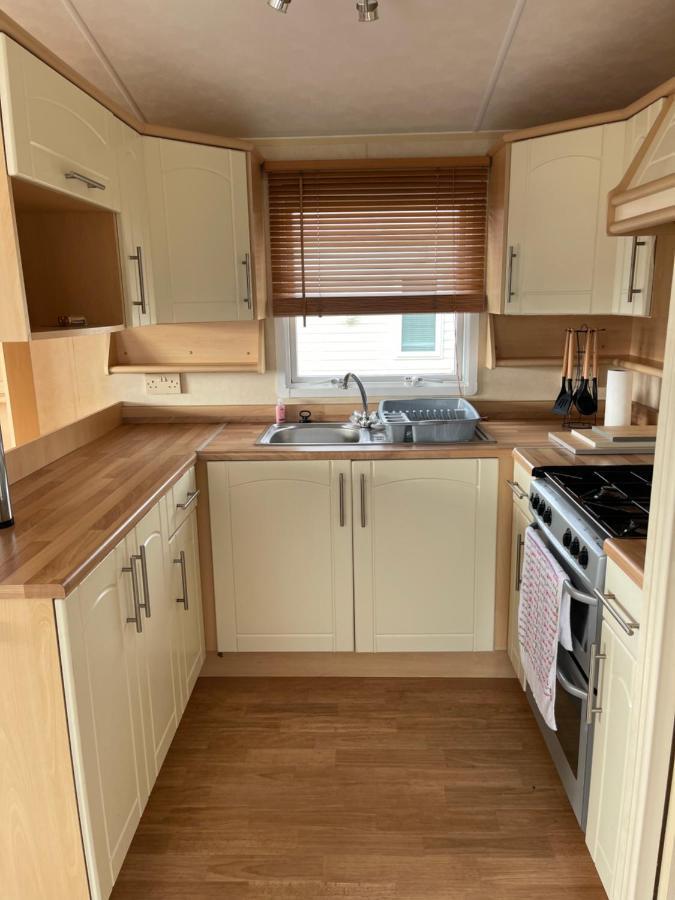 Beautiful 2-Bed Static Caravan ニュートン・スチュワート エクステリア 写真