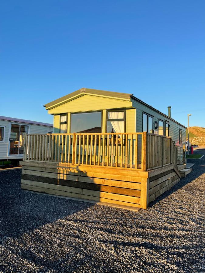 Beautiful 2-Bed Static Caravan ニュートン・スチュワート エクステリア 写真